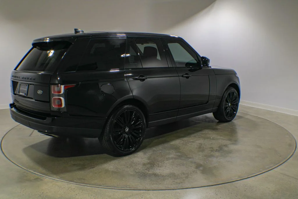 Used 2018 Santorini Black Metallic Land Rover 3.0L V6 Supercharged HSE image 5