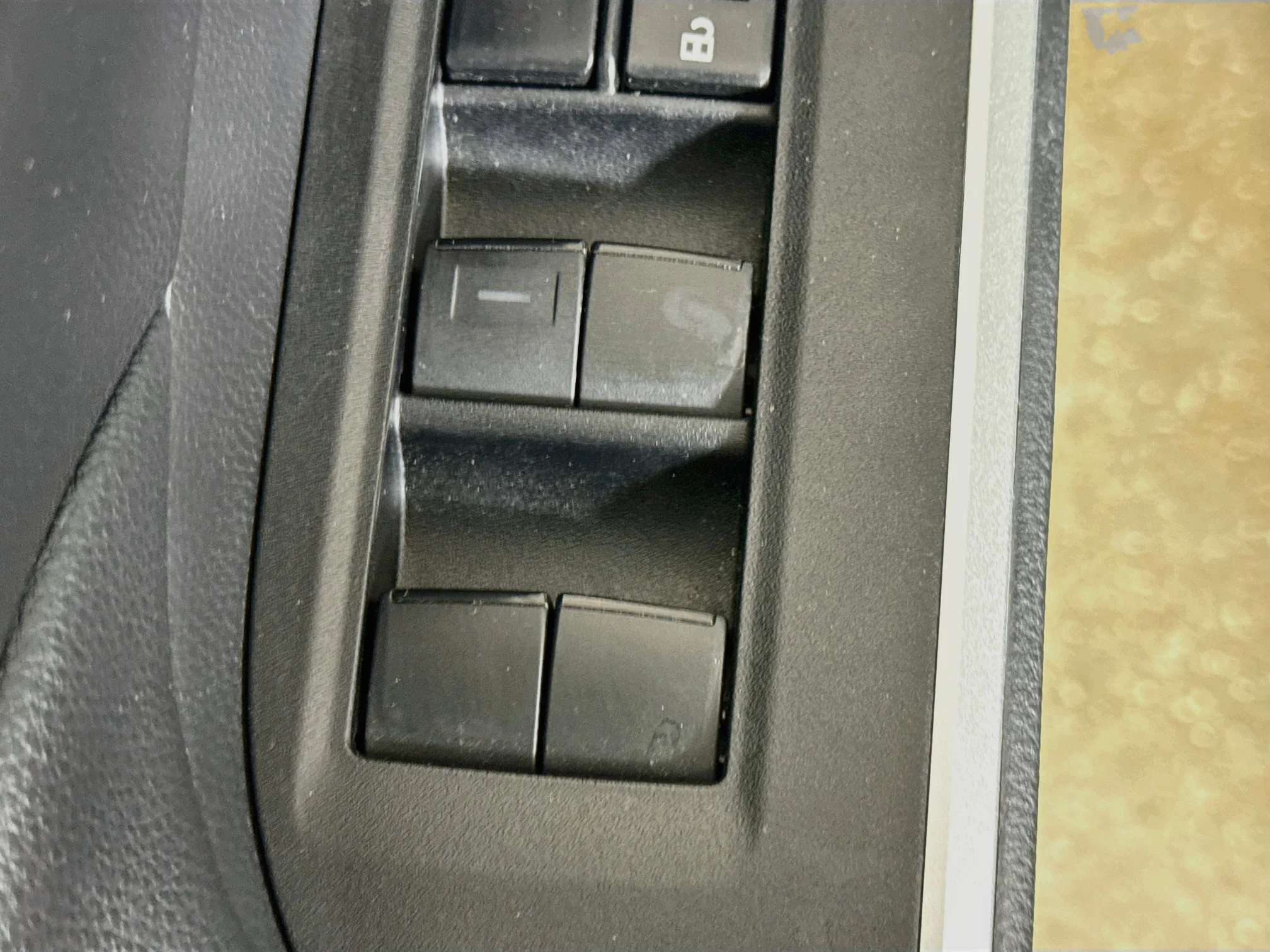 Certified Used 2022 Silver Sky Metallic Toyota LE image 18