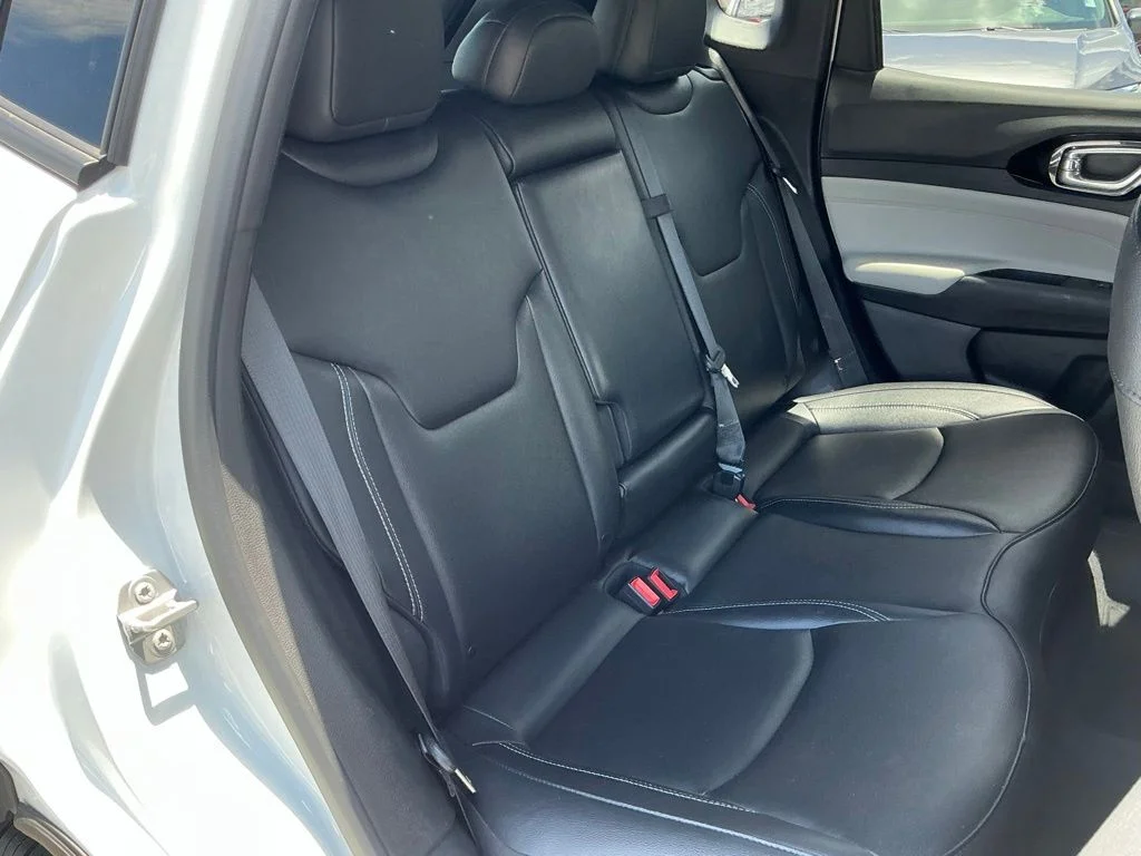 Used 2025 White Jeep Limited image 22