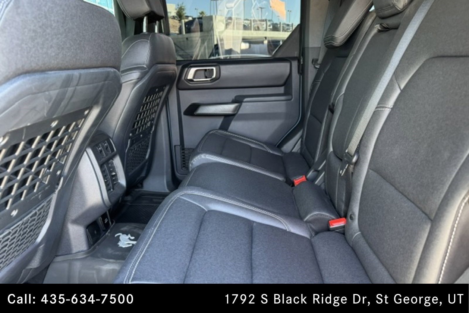 Used 2025 AZURE GRAY METALLIC Ford Badlands image 5