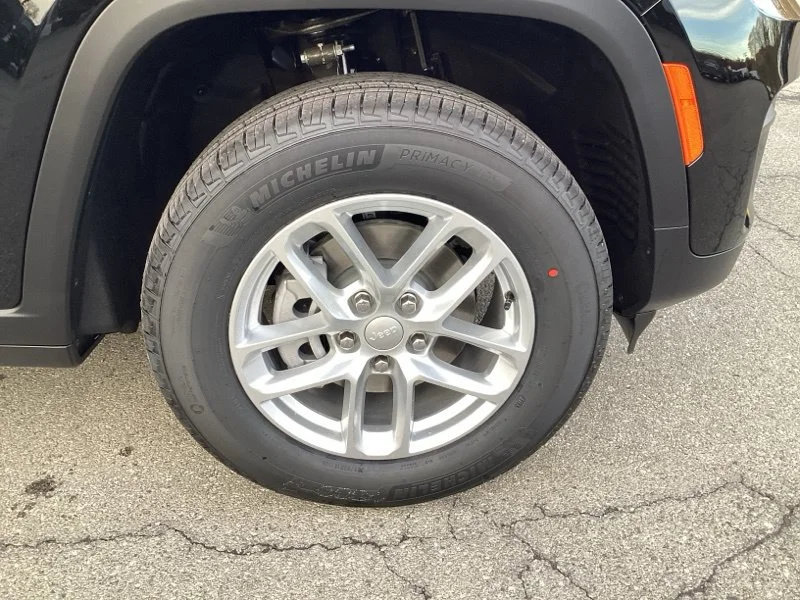 2025 Jeep Grand Cherokee Laredo - Photo 9