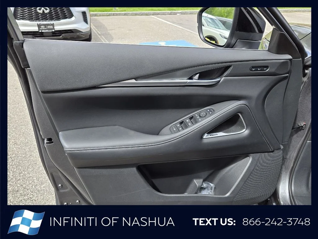New 2027 GRAPHITE SHADOW INFINITI Luxe AWD image 8