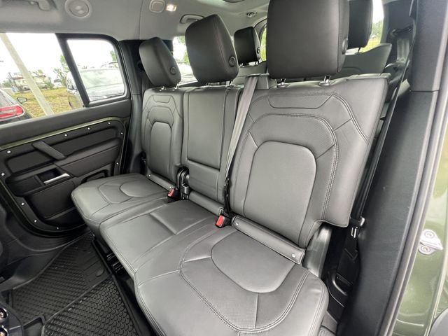 New 2026 Borasco Grey Land Rover X-Dynamic SE image 13