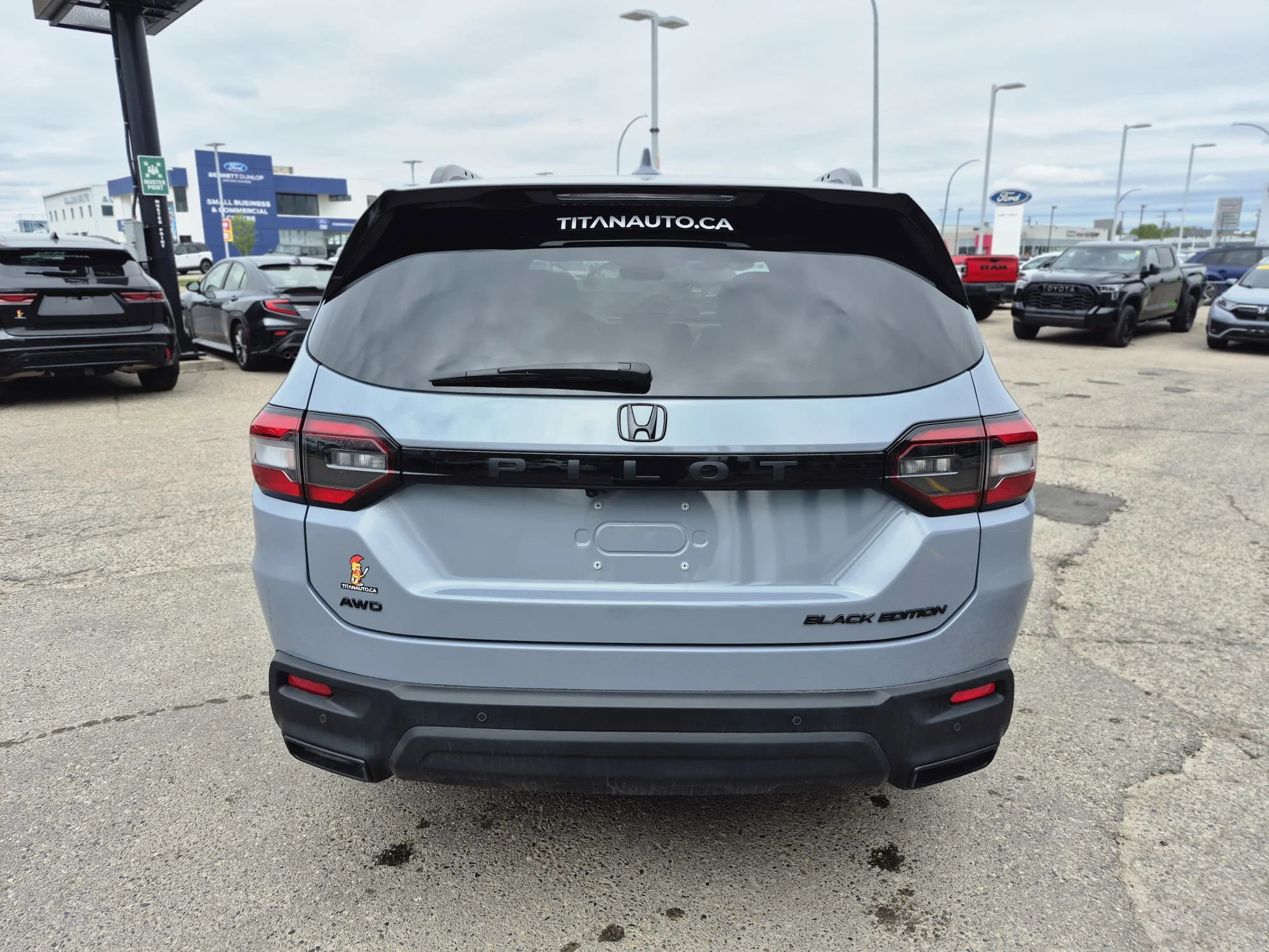 Certified Used 2025 Sonic Grey Pearl Honda Black Edition AWD*Adaptive Cruise | Remote Start | Nav | Cooled Leather | Pano Roof | Htd Wheel image 15