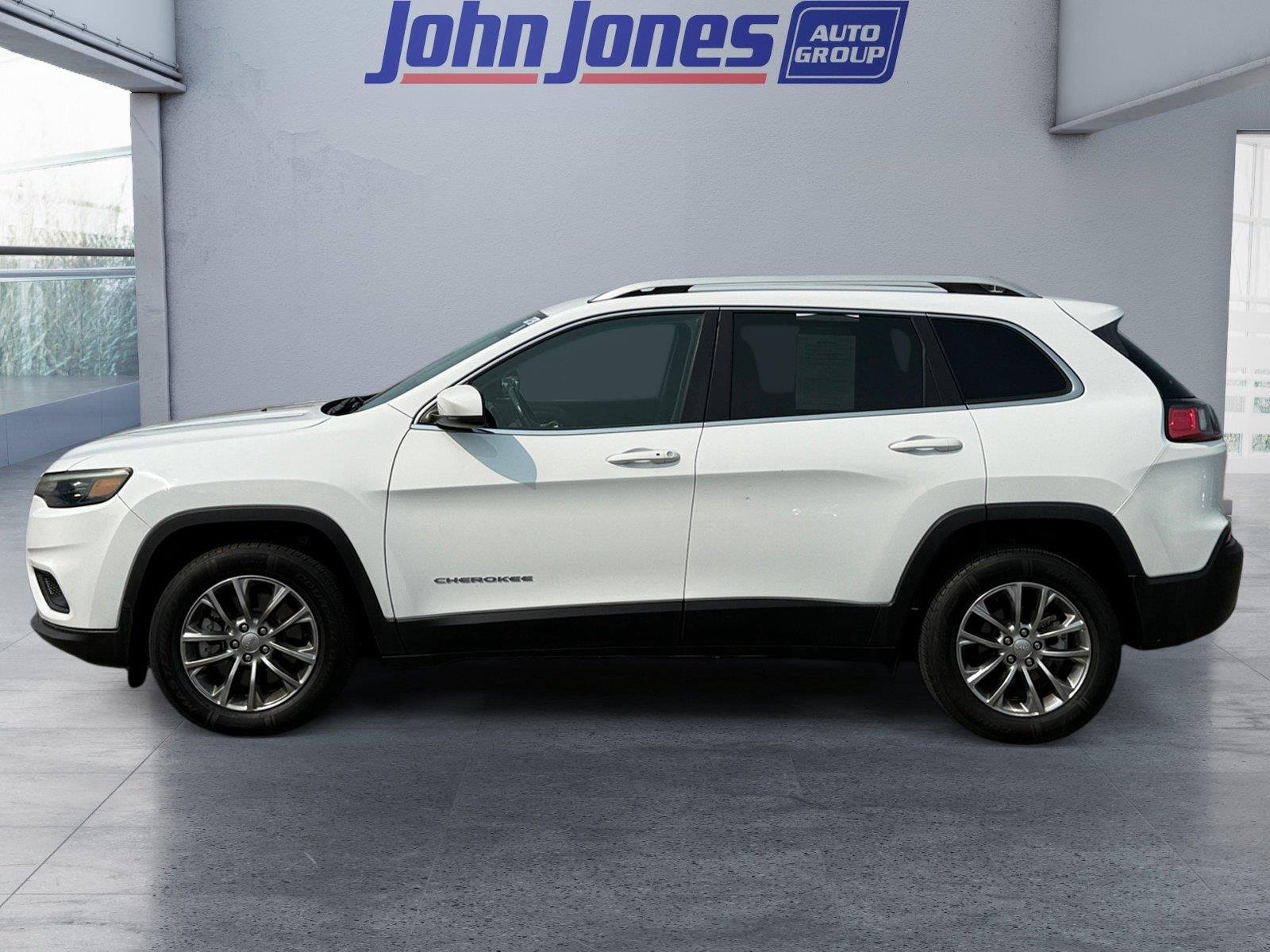Used 2021 Jeep Cherokee Latitude Lux with VIN 1C4PJLMN3MD173979 for sale in Corydon, IN