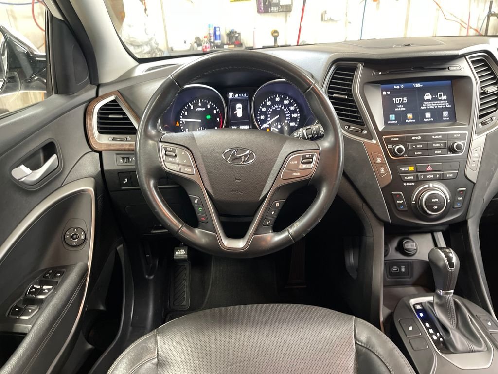 Used 2018 White Hyundai 2.0T image 17