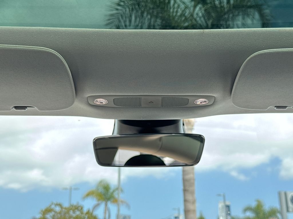 Used 2019  Tesla Long Range image 24