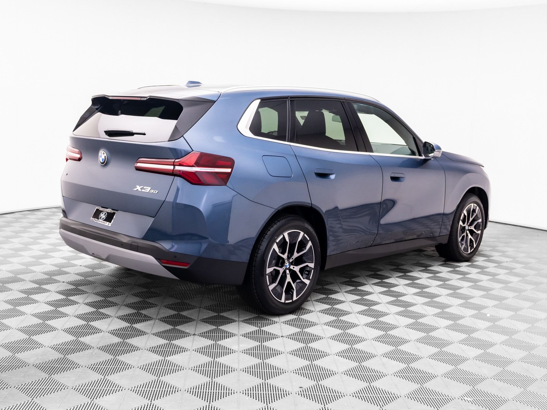 New 2026 Arctic Race Blue metallic BMW 30 xDrive image 6