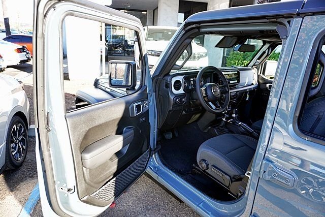 New 2026 Anvil Clear-Coat Exterior Paint Jeep Sport S image 42