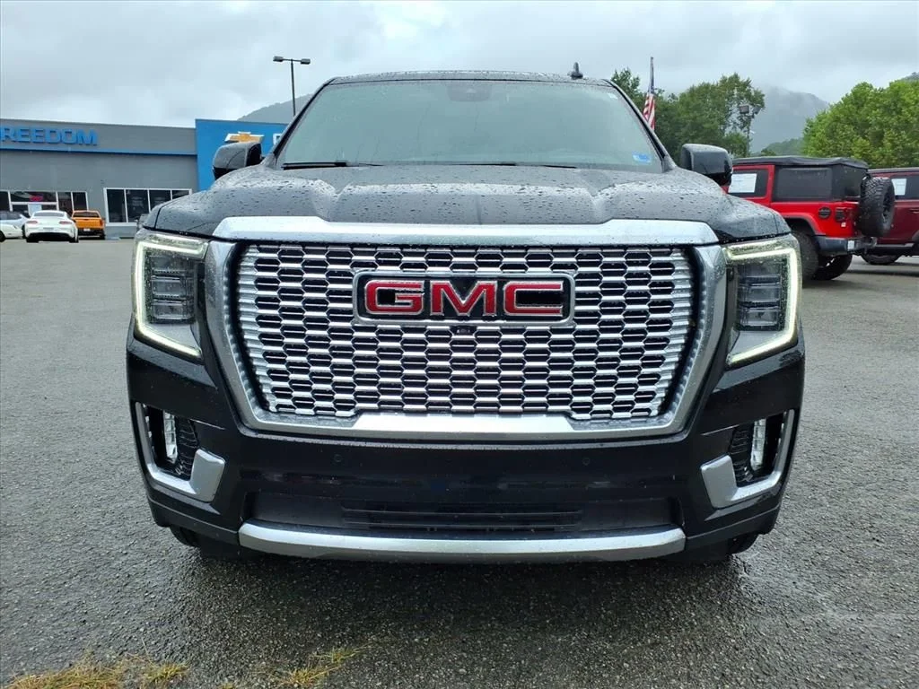 Used 2024 Black GMC Denali image 12