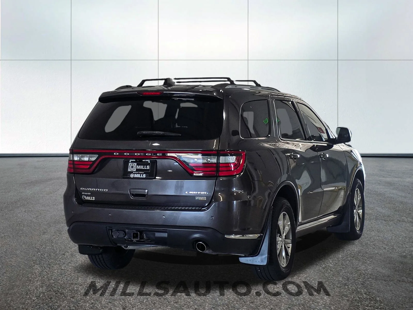 Used 2015 Gray Dodge Limited image 7