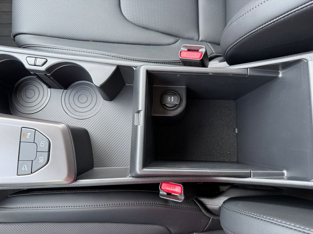New 2026 Snow White Pearl Kia EX image 31