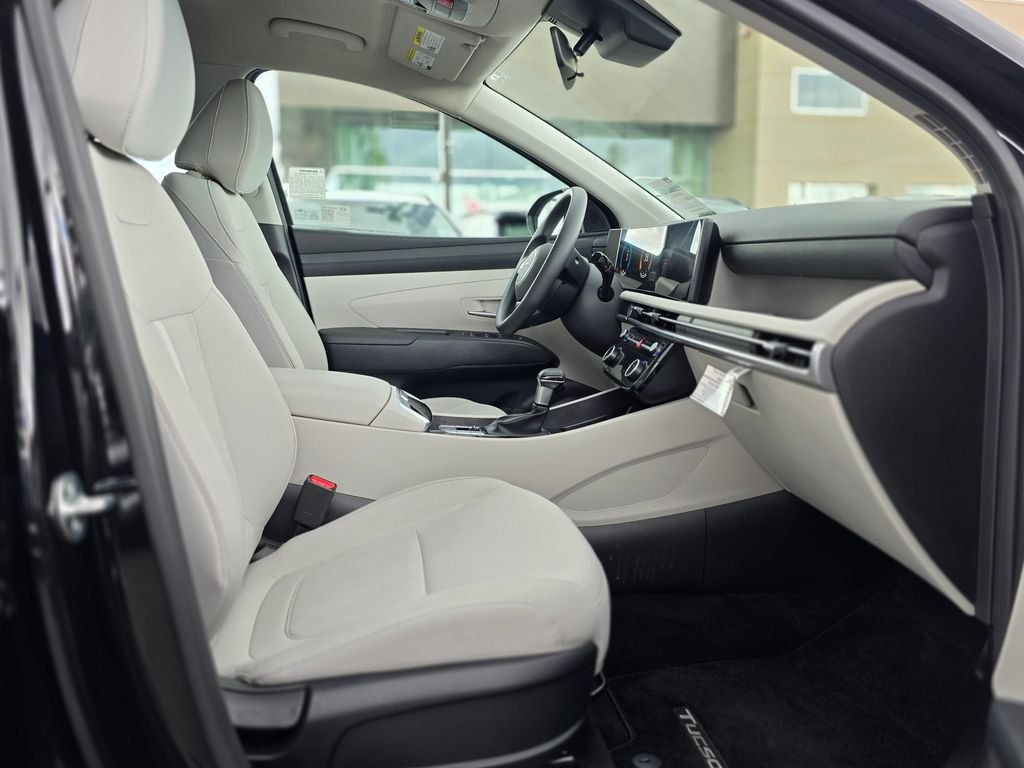 Certified Used 2025 Black Hyundai SEL image 10