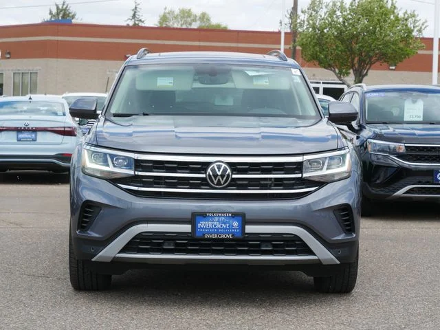 Used 2021 Volkswagen Atlas SE w/Tech with VIN 1V2KR2CA6MC542768 for sale in Inver Grove Heights, Minnesota