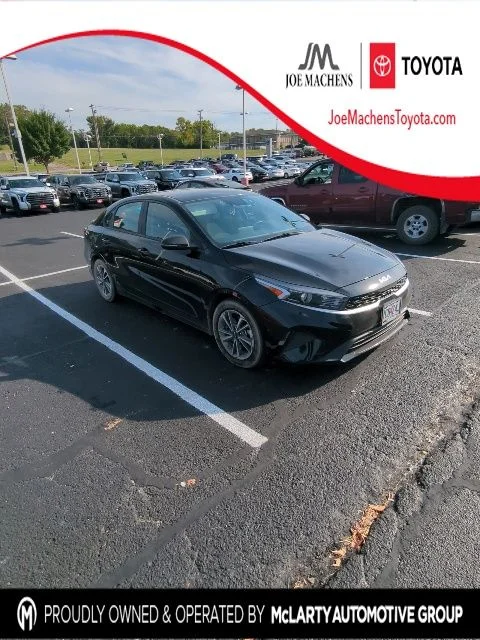 Used 2023 Black Kia LXS image 1
