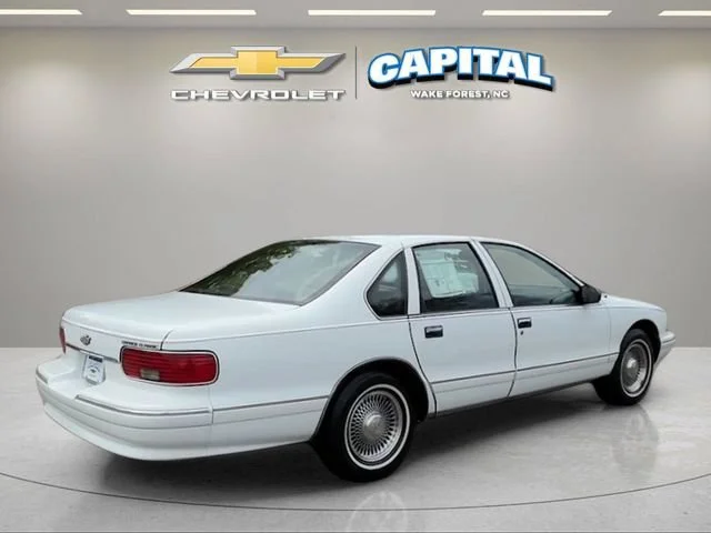 Used 1996 White Chevrolet 1SA Special Value Pkg image 5