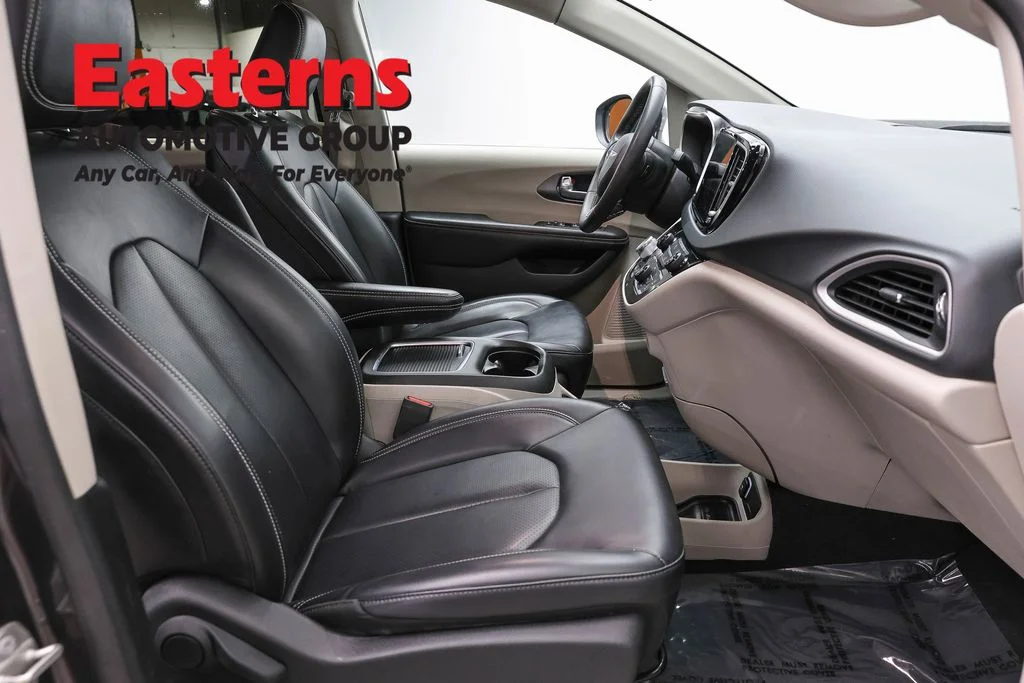 Used 2023 Gray Chrysler Touring L image 23