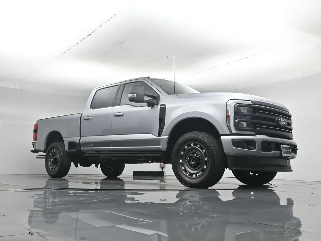 New 2027 Iconic Silver Metallic Ford XLT image 49