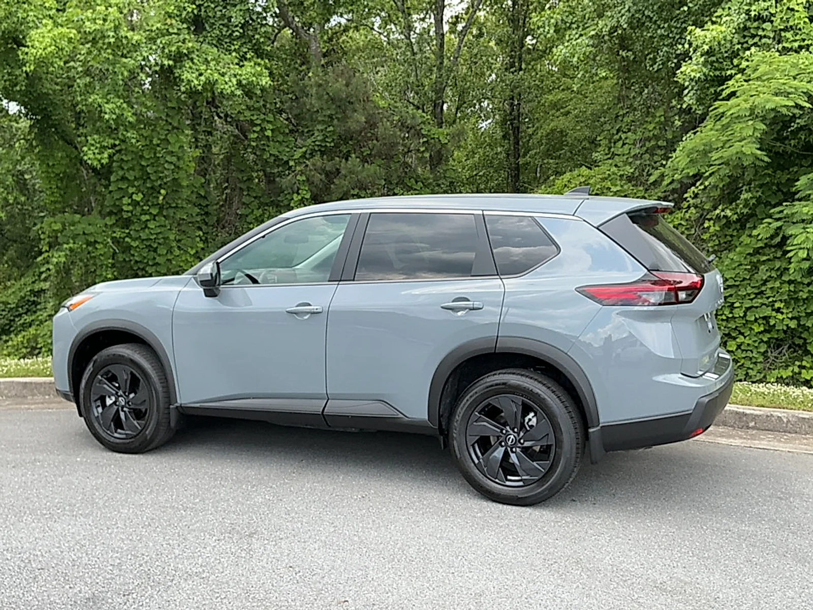 New 2026 Boulder Gray Pearl Nissan SV image 3