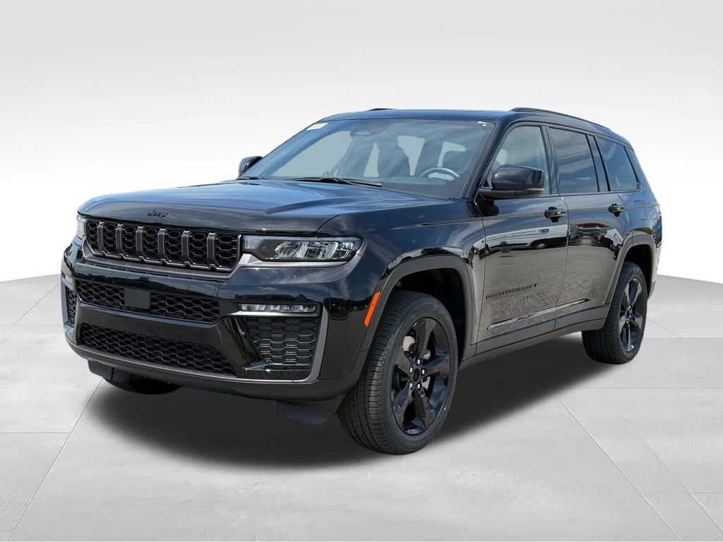 New 2026 Diamond Black Crystal Pearl-Coat Exterior Paint Jeep Limited image 1