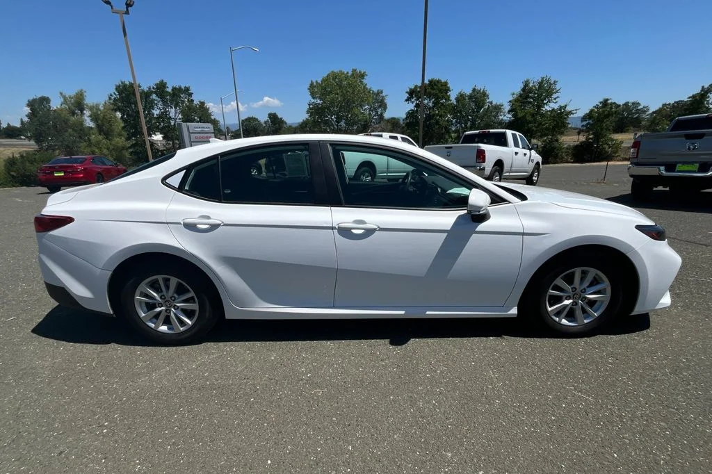 Used 2025 White Toyota LE image 8