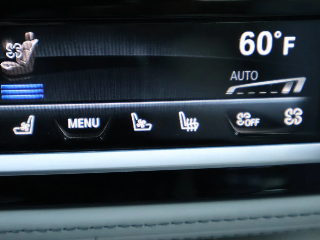 Used 2023 Alpine White BMW Base image 27