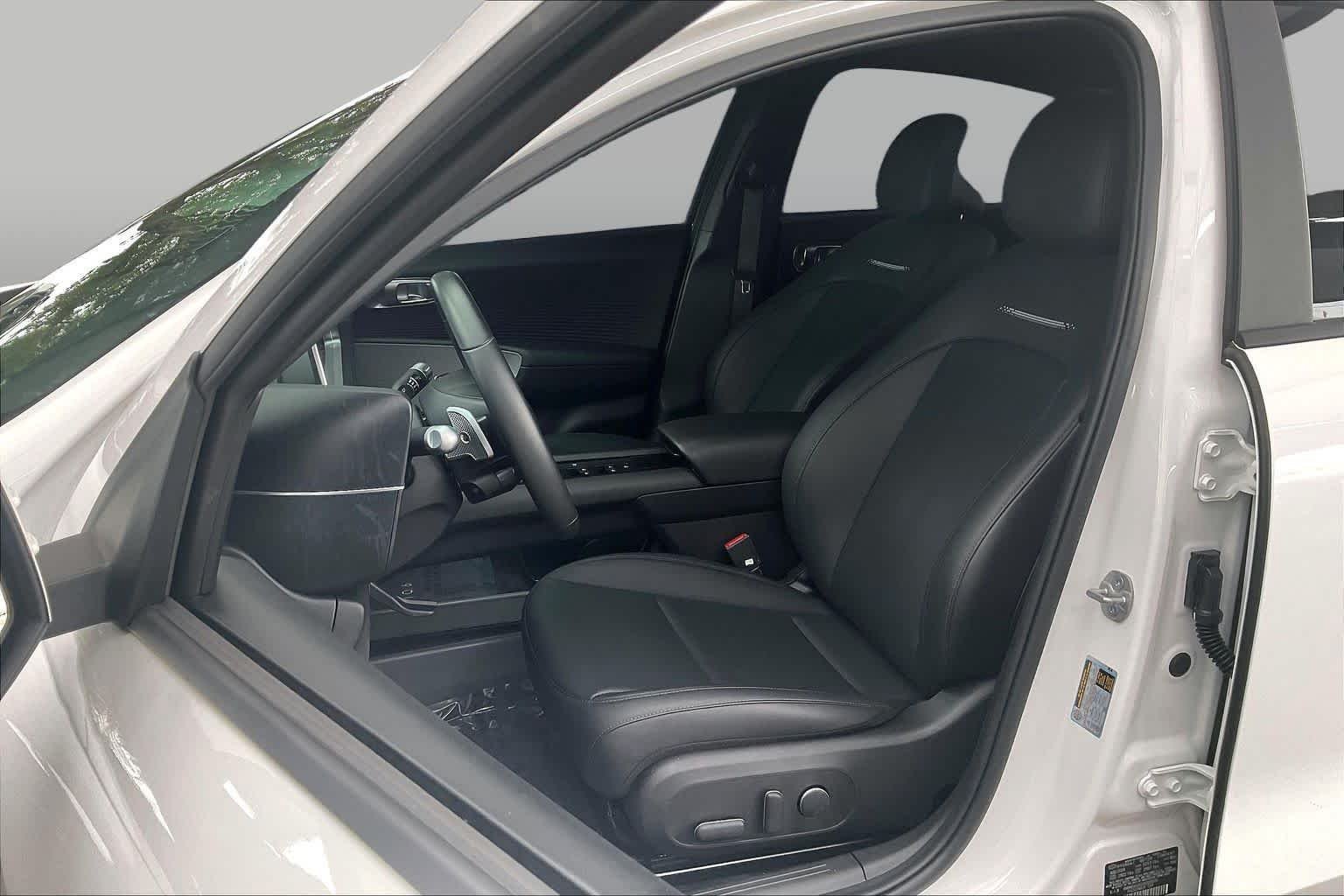 2025 Hyundai IONIQ 6 SEL - Photo 7