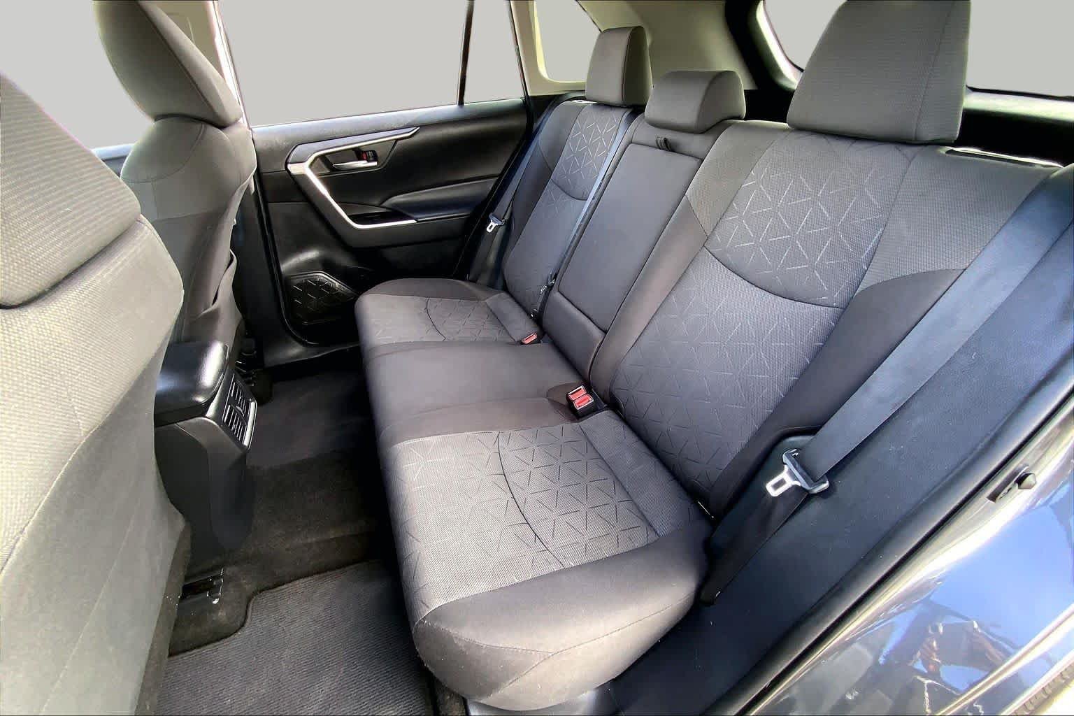 Used 2021 Magnetic Gray Metallic Toyota XLE Premium image 20