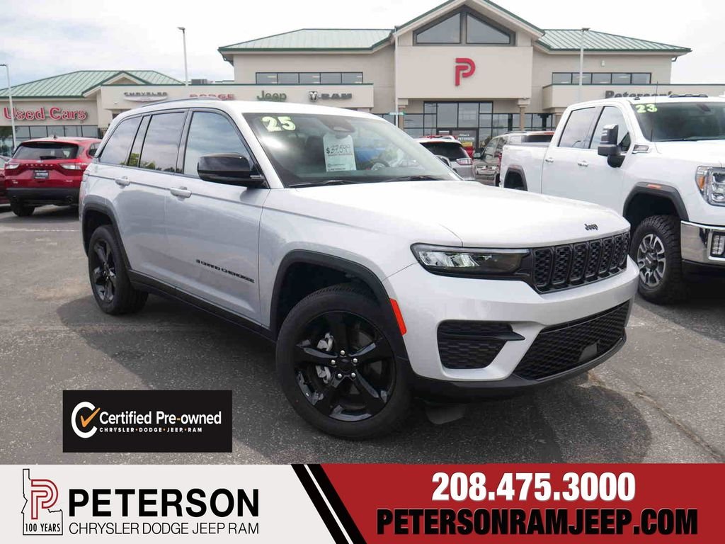 2025 Jeep Grand Cherokee Altitude 4x4's photo