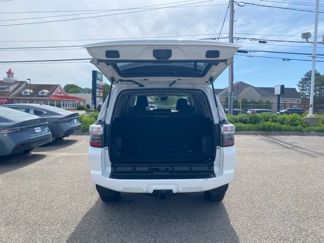 Used 2024 White Toyota SR5 Premium image 31