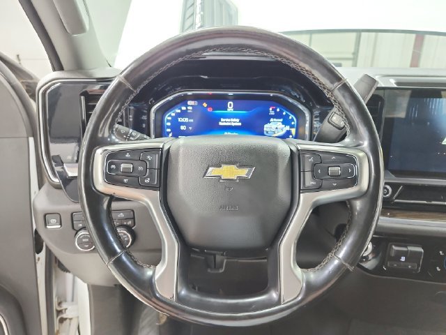 Used 2024 White Chevrolet LT image 23