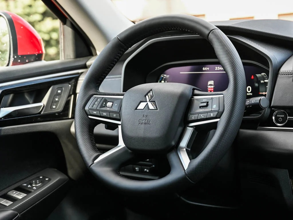 2025 Mitsubishi Outlander Plug-in Hybrid SEL - Photo 15