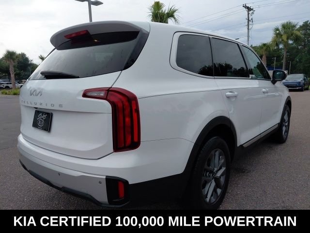 Used 2024 White Kia LX image 5