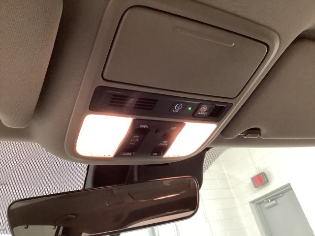 Used 2021  Honda Touring image 24
