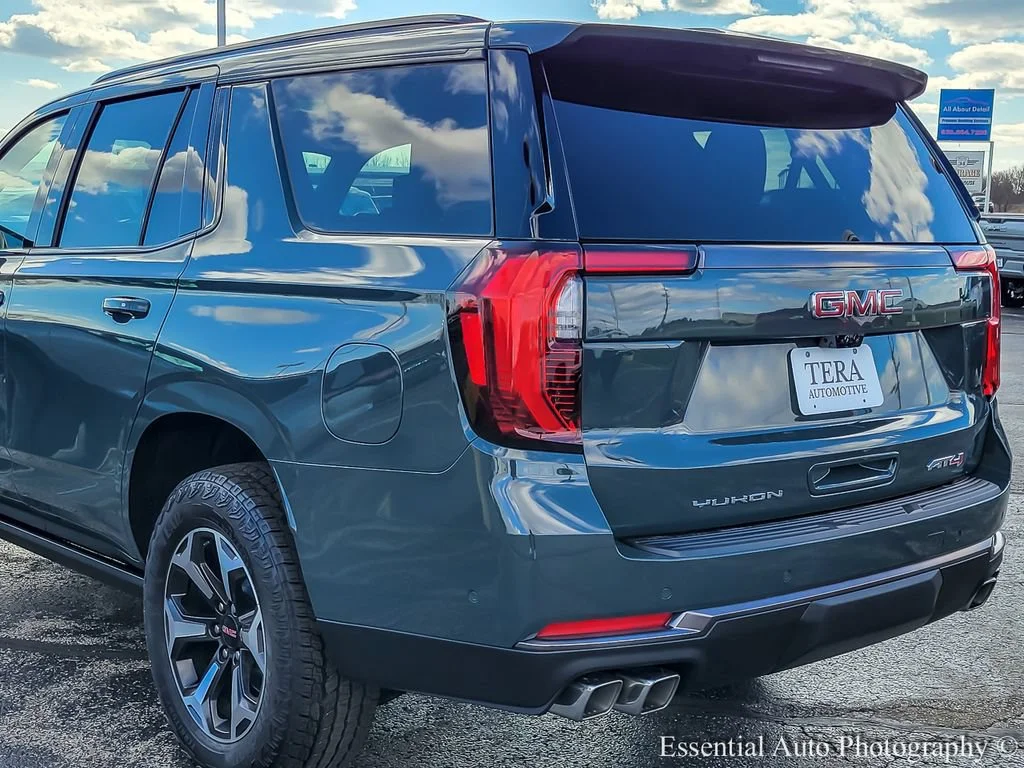 2026 GMC Yukon AT4 Ultimate - Photo 6