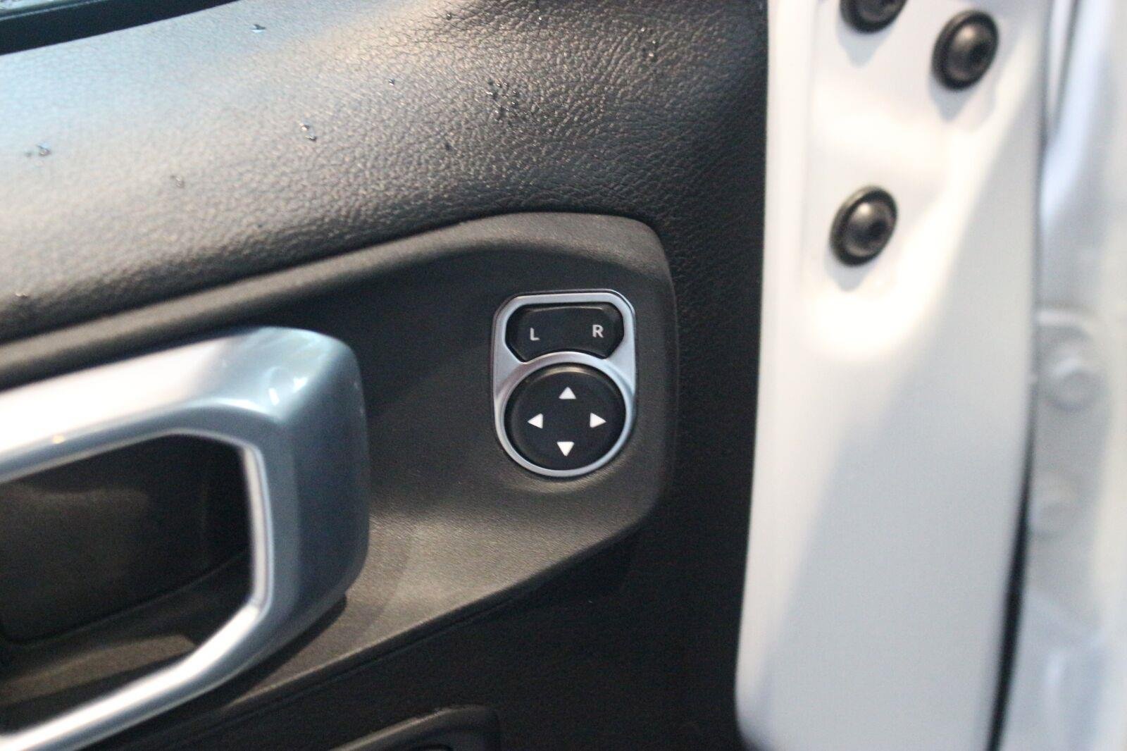 Used 2024 Whyte Jeep Sport S image 11