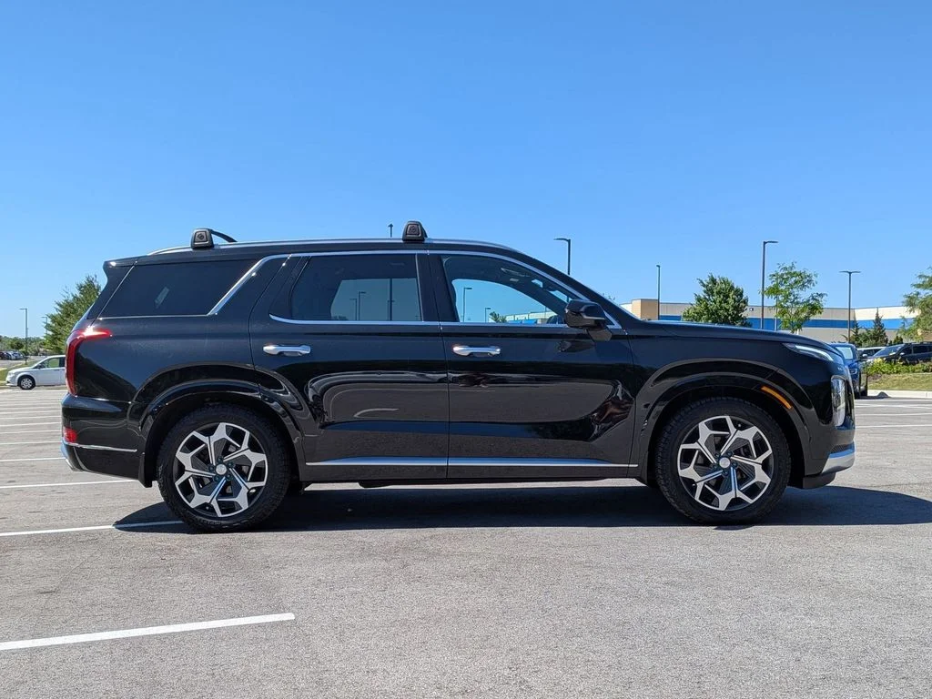 Used 2021 Black Hyundai Calligraphy image 8