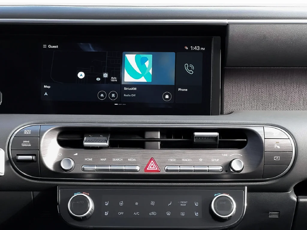 New 2026 White Hyundai SEL Premium image 19