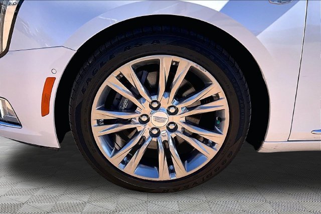 Used 2018 White Cadillac Luxury image 8