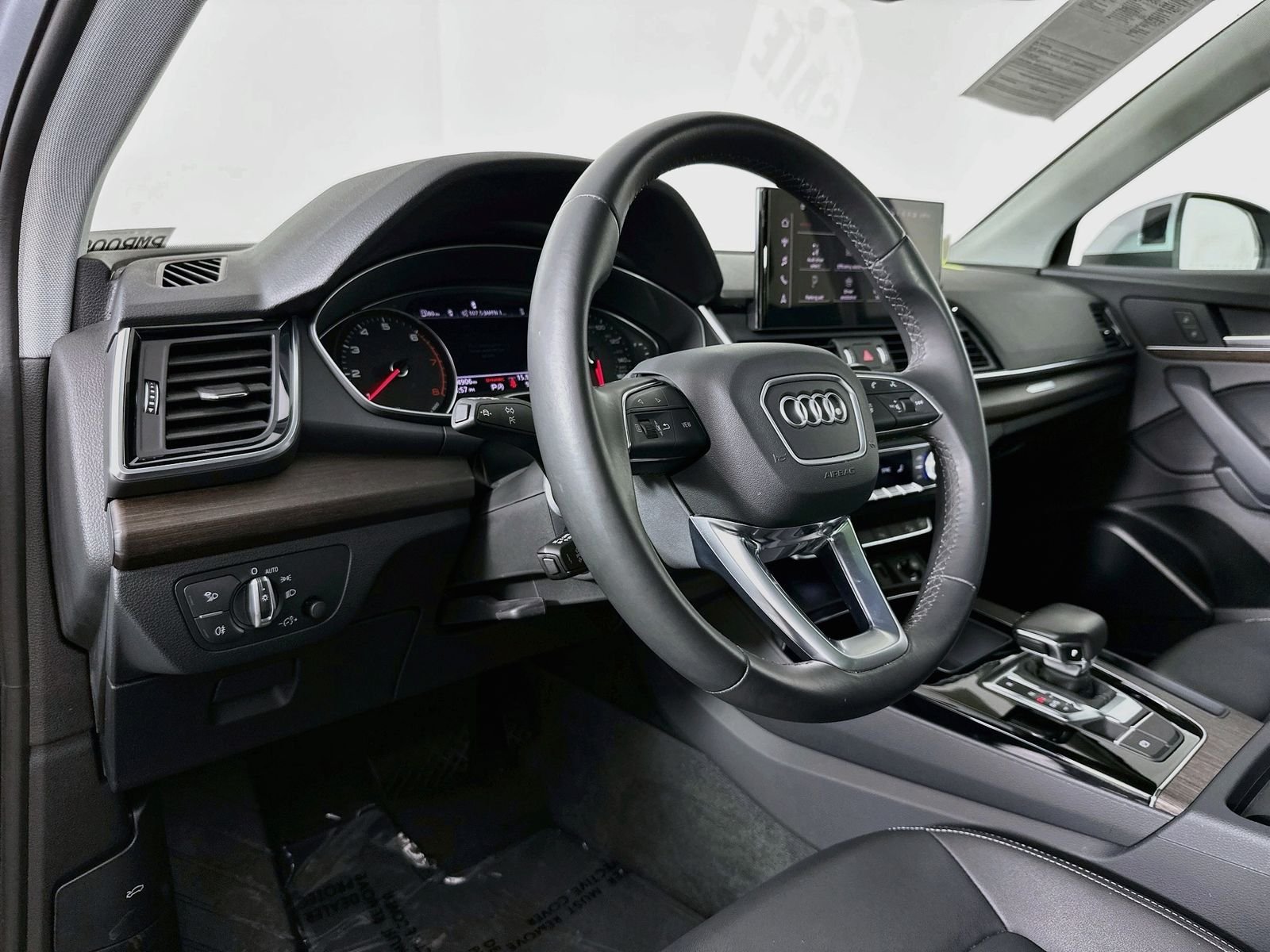 Used 2023 Silver Metallic Audi 45 S line Premium image 9