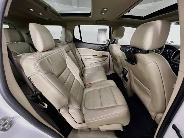 Used 2017 WHITE FROST TRICOAT GMC Denali image 44