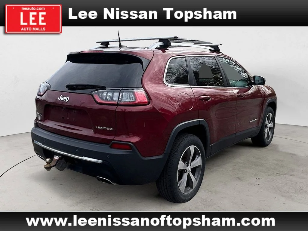 Used 2019 Velvet Red Pearlcoat Jeep Limited image 6