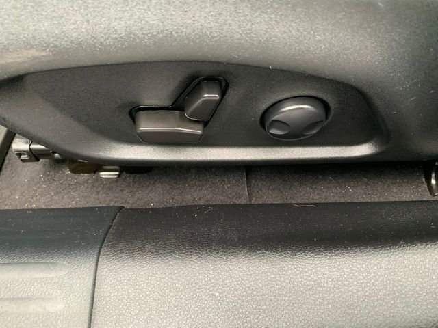 Used 2022 Black Jeep Latitude Lux image 20