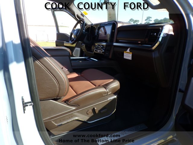 New 2027 Glacier Gray Metallic Tri-Coat Ford F-250® King Ranch® image 30