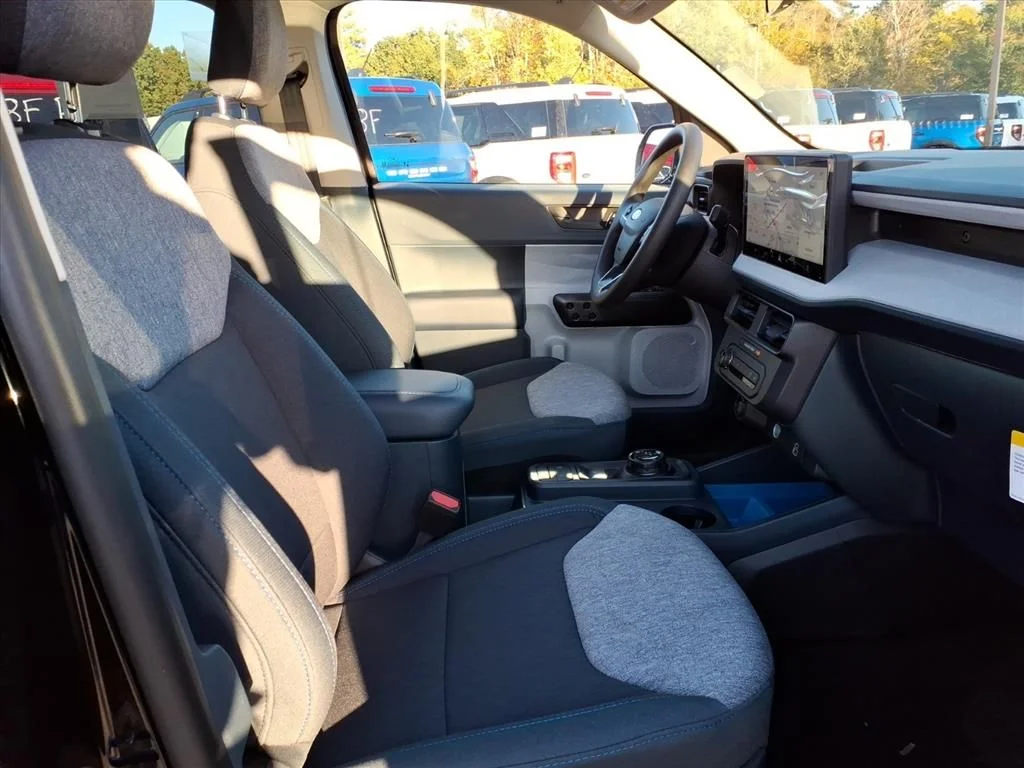 New 2025 Shadow Black Ford XLT image 7