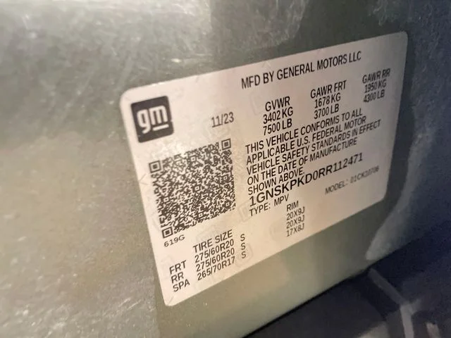 Used 2024 Green Chevrolet Z71 image 32