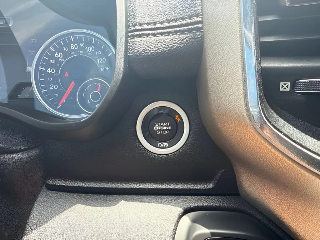 Used 2019  Ram Laramie image 23