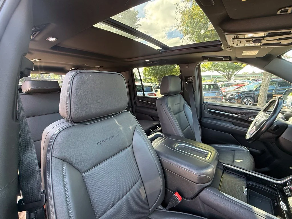 Used 2024 Onyx Black GMC Denali image 32