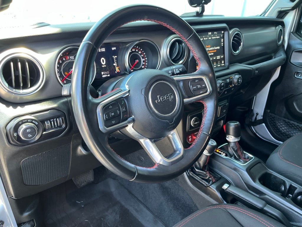 Used 2022 Silver Jeep Rubicon image 27