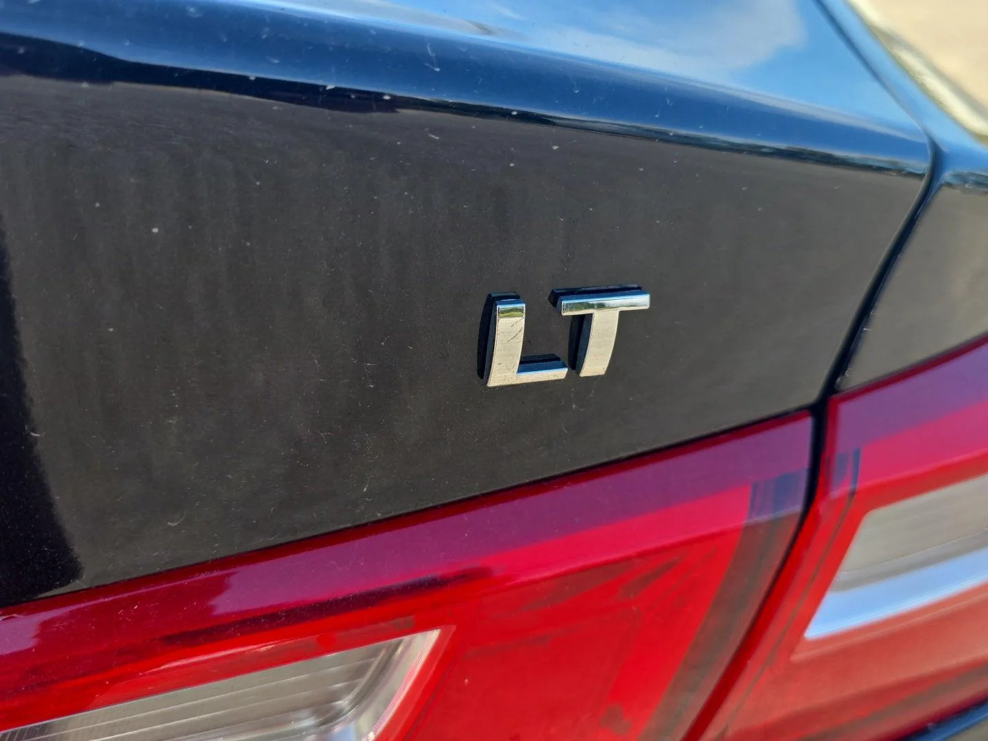 Used 2025 Mosaic Black Metallic Chevrolet LT image 5